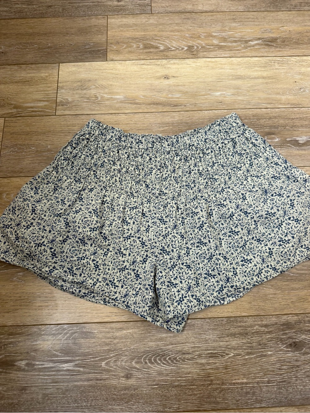 Madewell Cream Shorts with Blue Floral Print